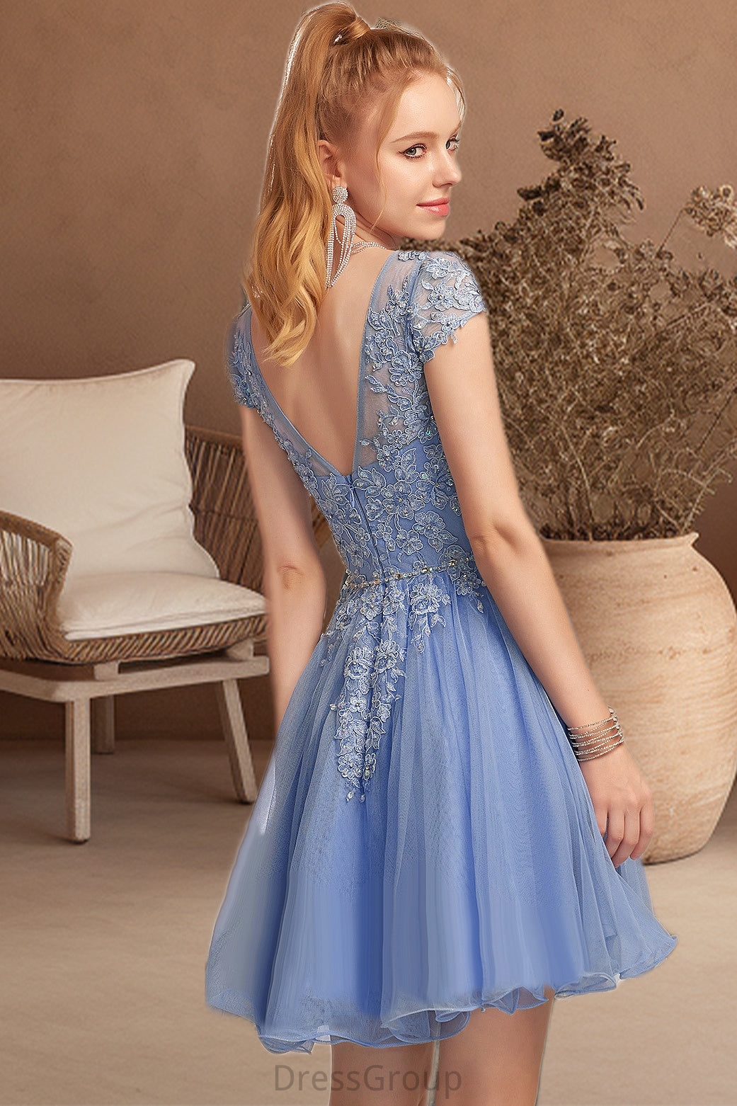 Adalynn A-line Scoop Short/Mini Tulle Homecoming Dress With Beading Appliques Lace HAP0020547