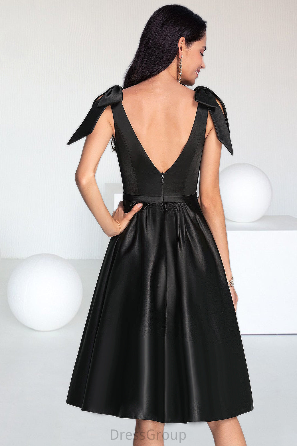 Sofia A-line Square Knee-Length Satin Homecoming Dress With Bow HAP0020556