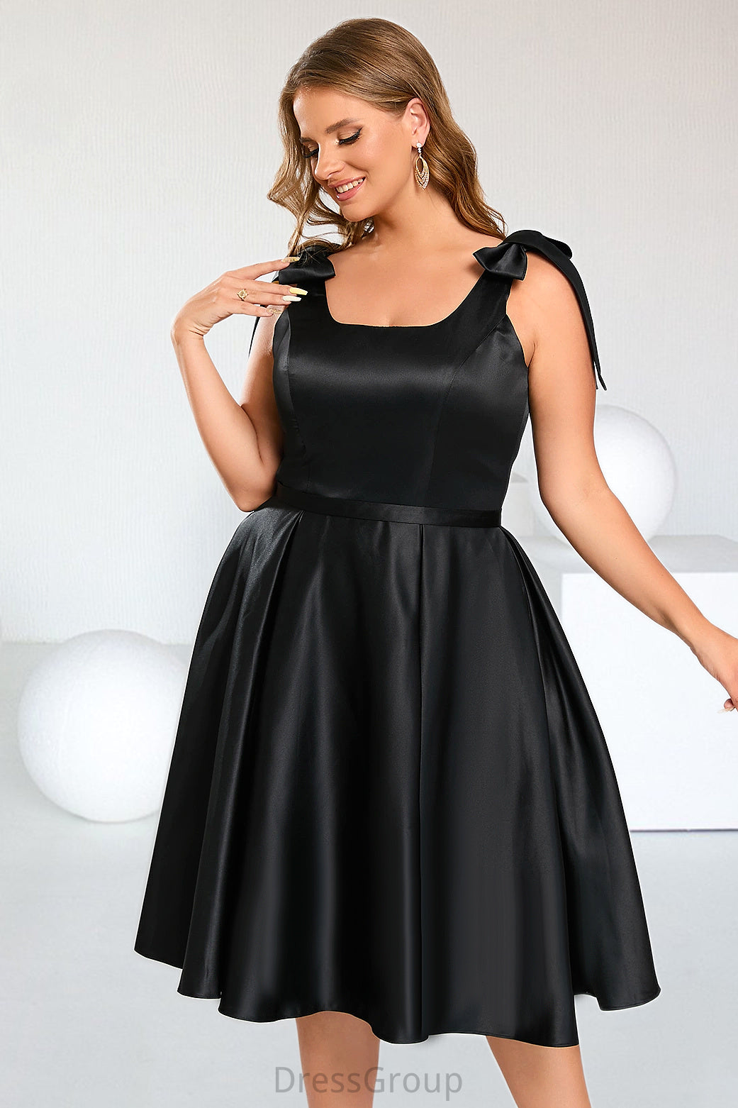 Sofia A-line Square Knee-Length Satin Homecoming Dress With Bow HAP0020556