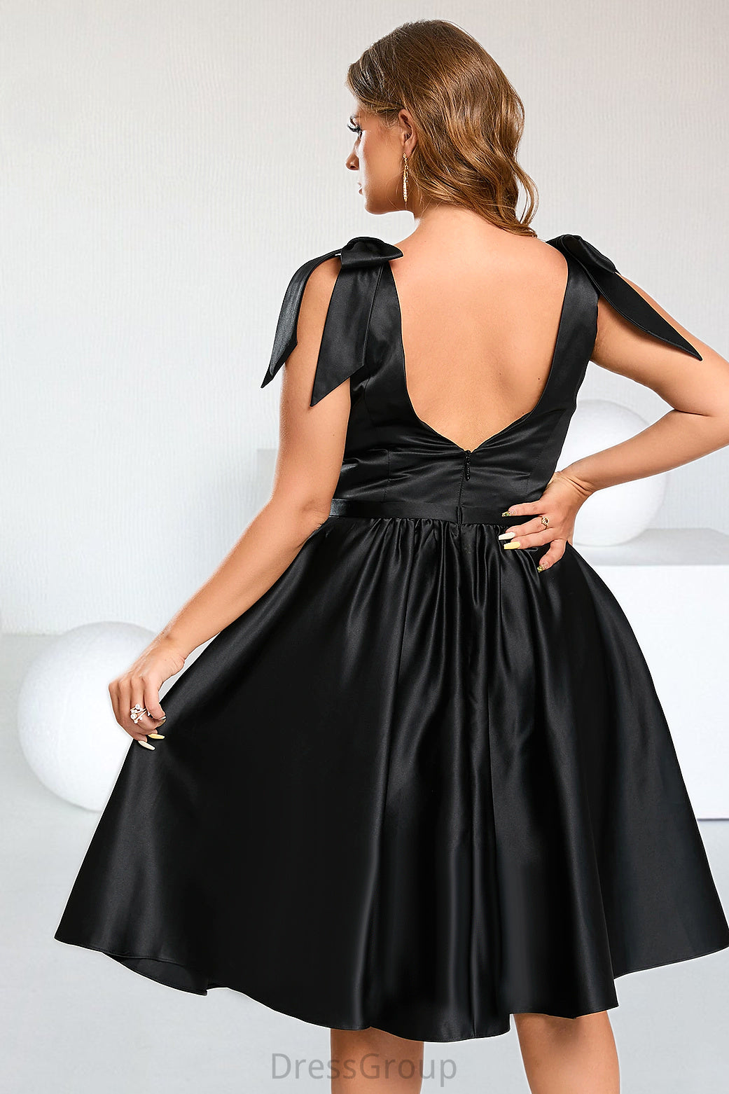 Sofia A-line Square Knee-Length Satin Homecoming Dress With Bow HAP0020556