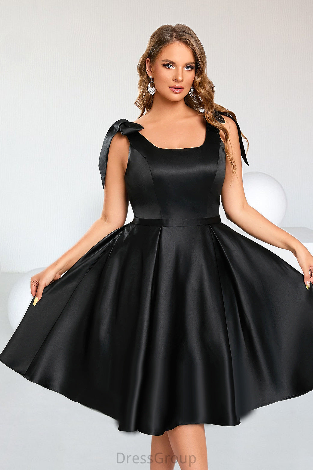 Sofia A-line Square Knee-Length Satin Homecoming Dress With Bow HAP0020556