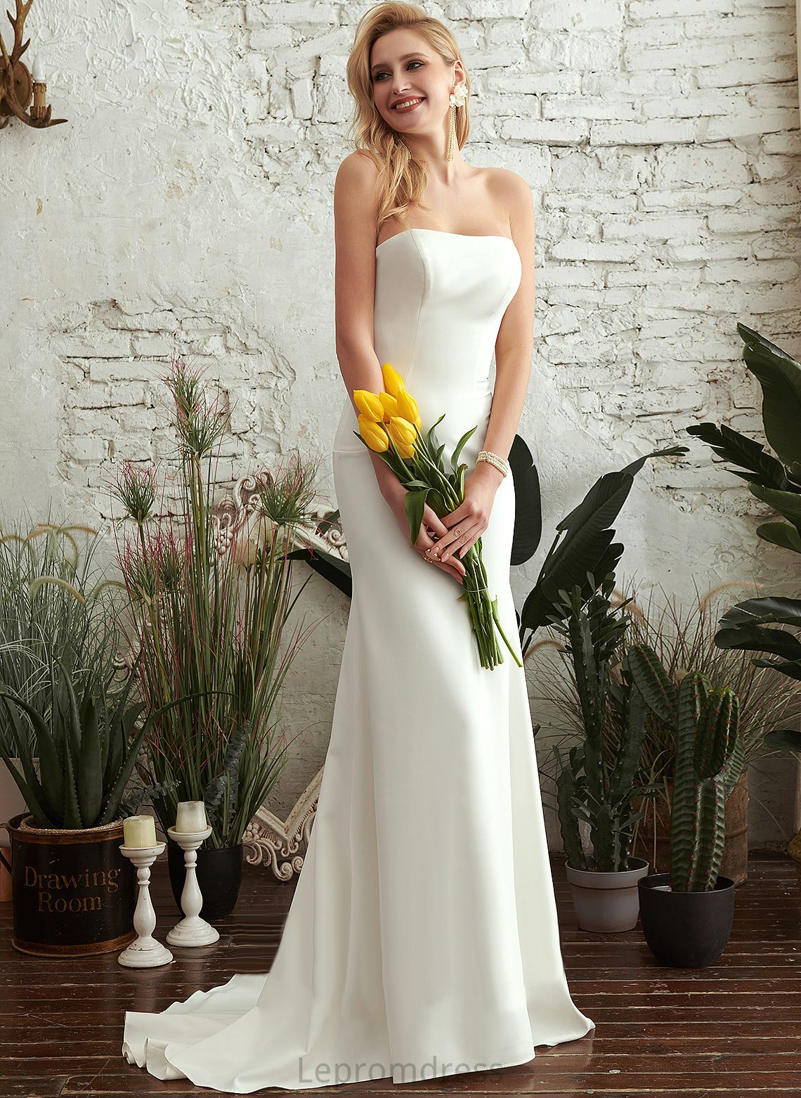 Straight Stretch Sweep Train Trumpet/Mermaid Rihanna Dress Wedding Dresses Crepe Wedding