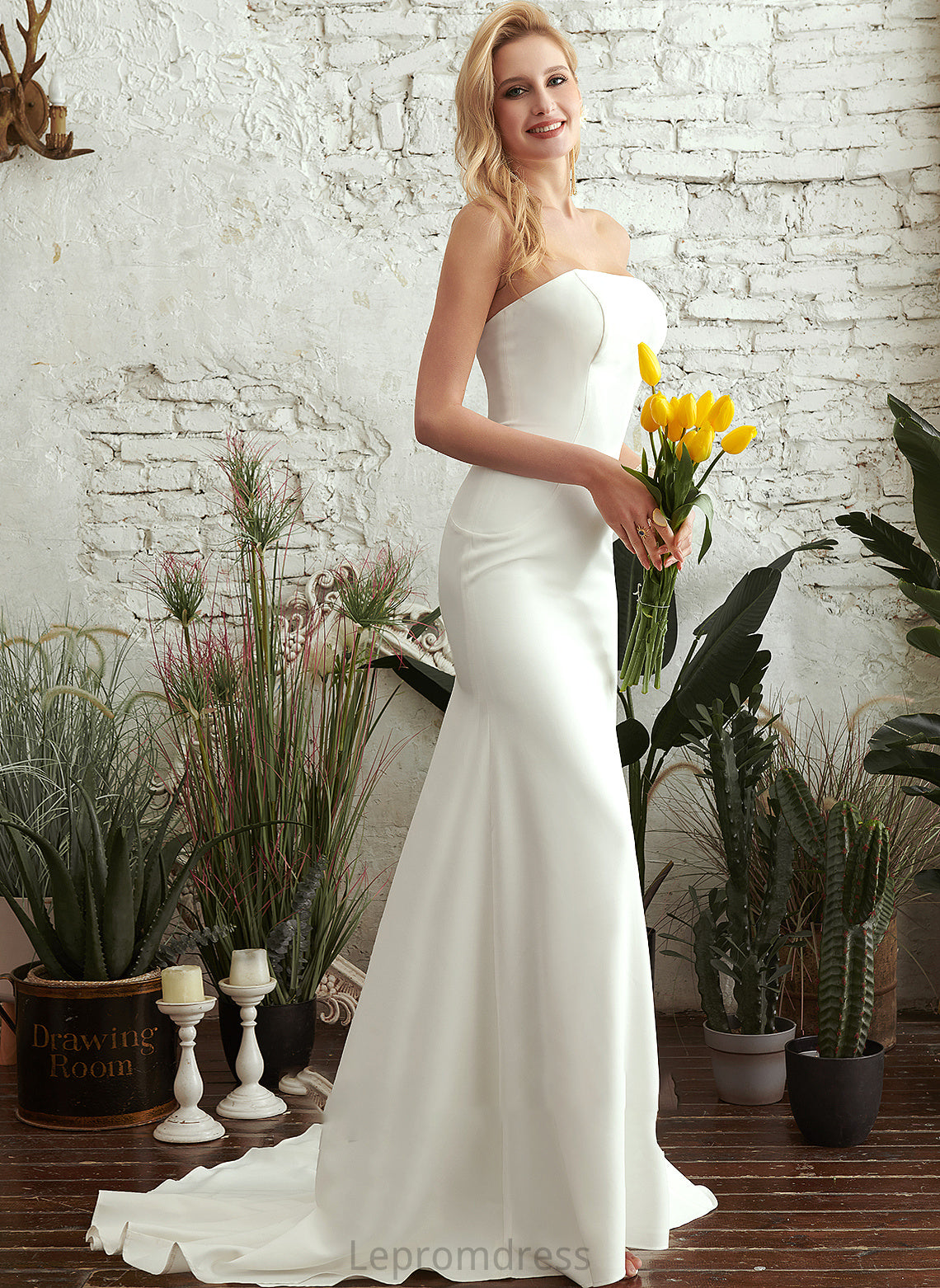 Sweep Strapless Arely Wedding Dresses Wedding Dress Trumpet/Mermaid Train